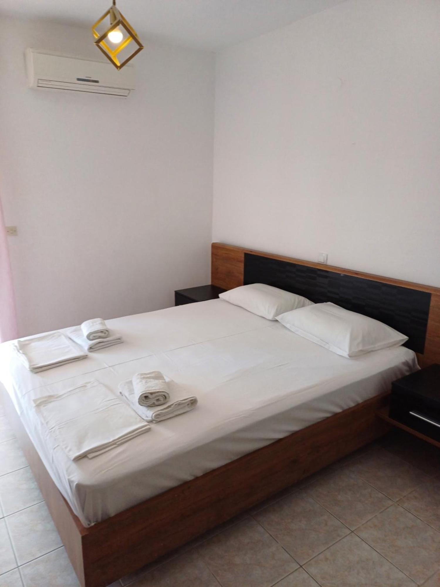Μαρου Rooms Olympiakí Aktí Exterior foto